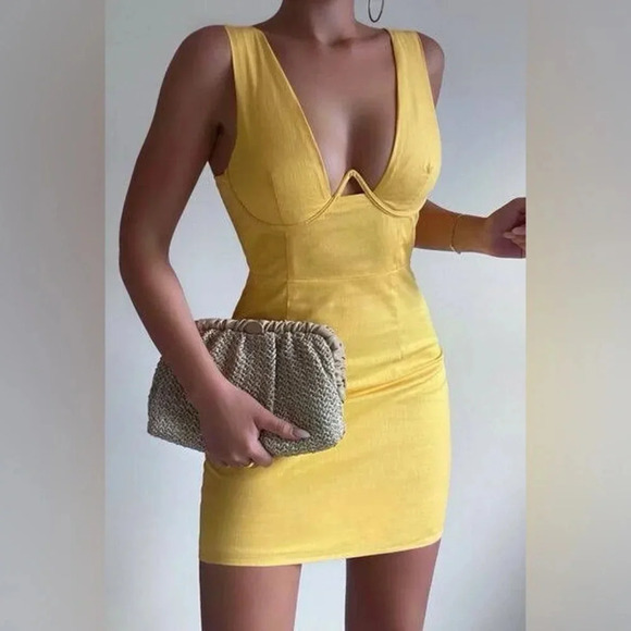 Runaway Plunge Dress - Picture 1 of 8